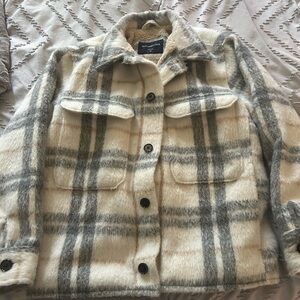 Abercrombie & Fitch Men’s Cream Sherpa Jacket size XS.